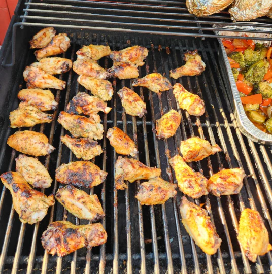CHICKEN WINGS AND DRUMSTICKS-10LBS or 20LBS (LIMITED QUANTITY) - Image 3